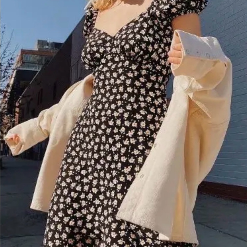FRENCH CONNECTION
Aura Drape Midi Dress with slit
